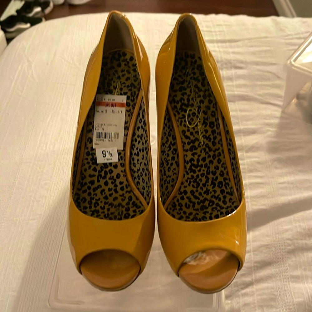 Jessica Simpson heels